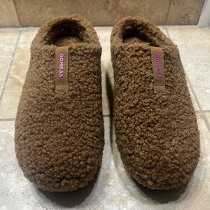 Bombas Brown Slippers